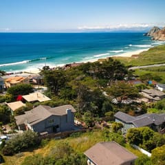 Stunning Oceanview Coastal Home – Beach, Trails, Family Activities