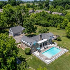 Tranquil Mountain Escape: Luxurious 2 Bedroom 2 Bath Cottage on 9 Acres