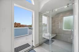 Mavericks Penthouse – Downtown Luxury on Main Street, Half Moon Bay
