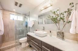 BytheSea Bluff Retreat – Ocean Views & Coastal Trails