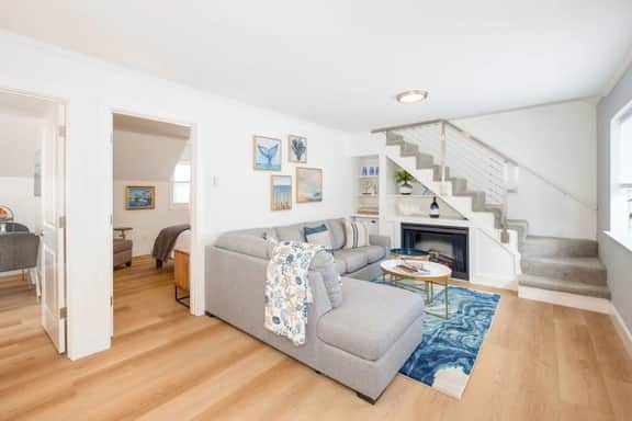 Nantucket Penthouse - walk to restaurants, beaches, activies & so much more