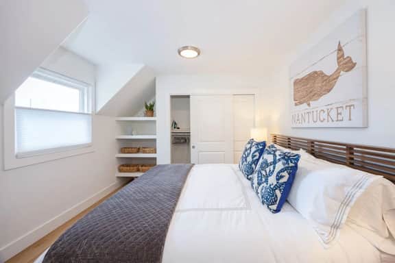 Nantucket Penthouse - walk to restaurants, beaches, activies & so much more