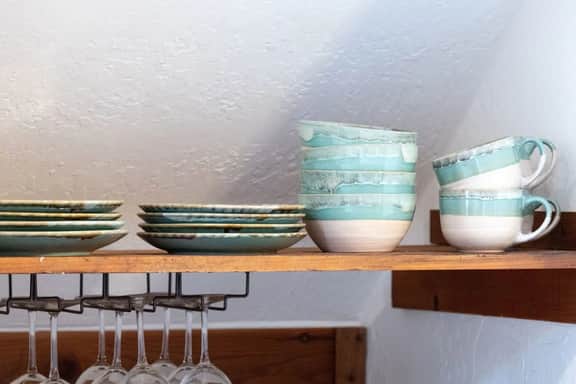 Seaside Art Gallery Loft: Inspire Your Creativity with Breathtaking Views!
