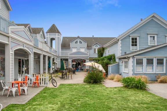 Mavericks Penthouse – Downtown Luxury on Main Street, Half Moon Bay